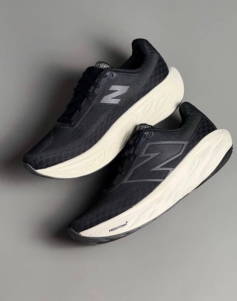 New balance fresh foam 1080V14 , Size 40 to 45 , 
250 dhs🪙🌨️

Zain196
♥️♥️♥️