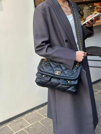 Chanel
120 dhs🪙🌨️

Zain132
♥️♥️♥️