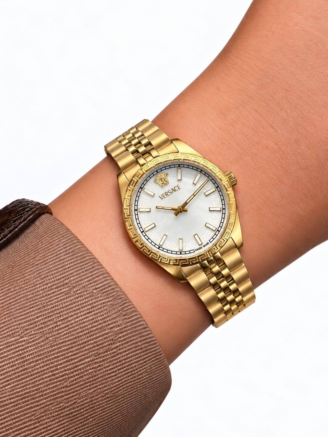 Versace 

watch for ladies 

good quality 

280 dhs🇦🇪🇦🇪

(size 36mm)'

Zain59
♥️♥️♥️