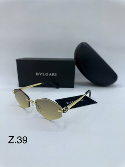 Bvlgari 
Sunglasses 💥
Copy 1️⃣ 
good quality 💯
With original boxes  🗃️ 
60 dhs✅

Zain216
♥️♥️♥️