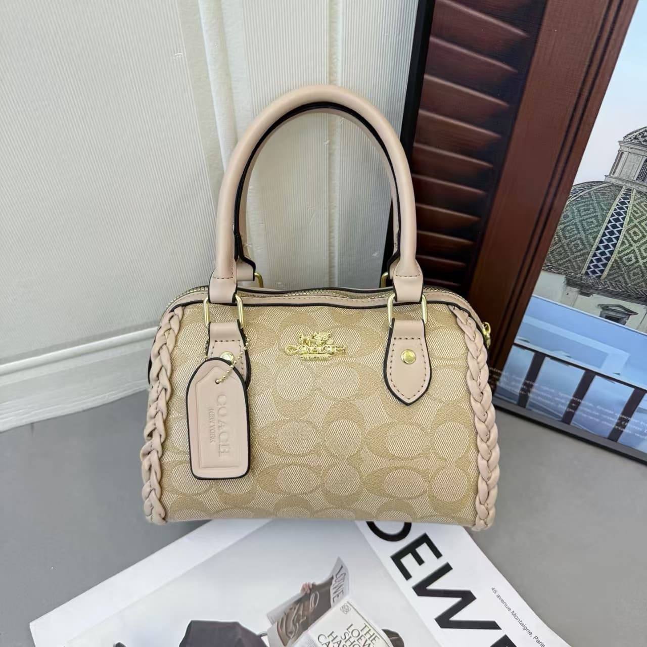 Coach Bags
70 dhs✅

Zain232
♥️♥️♥️
