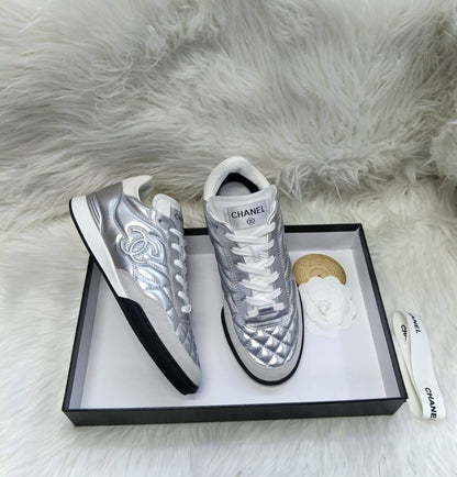 Chanel
QUALITY……master🤗
SIZE  ……… 36-42🥳
350 dhs🪙💕

Zain119
♥️♥️♥️