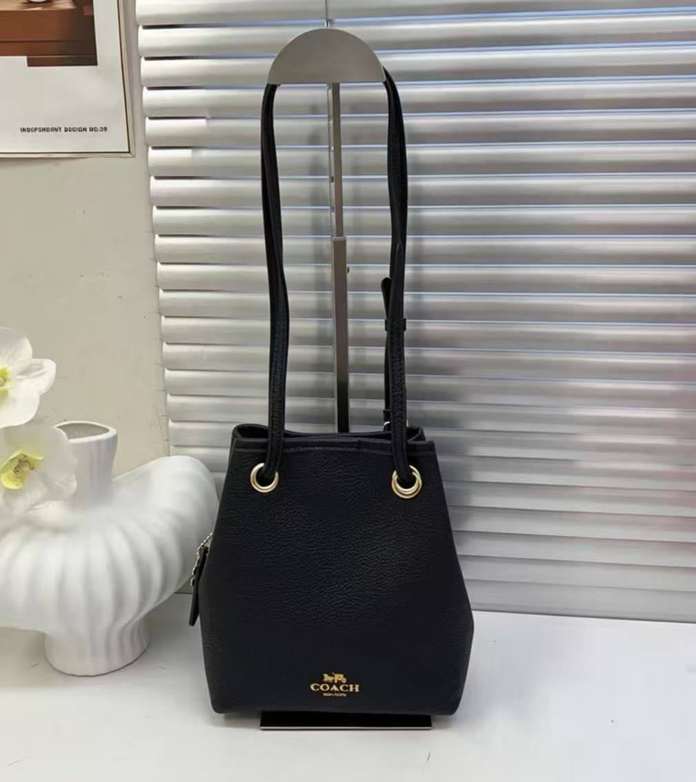 Coach 

80 dhs🇦🇪🇦🇪

Zain232
♥️♥️♥️