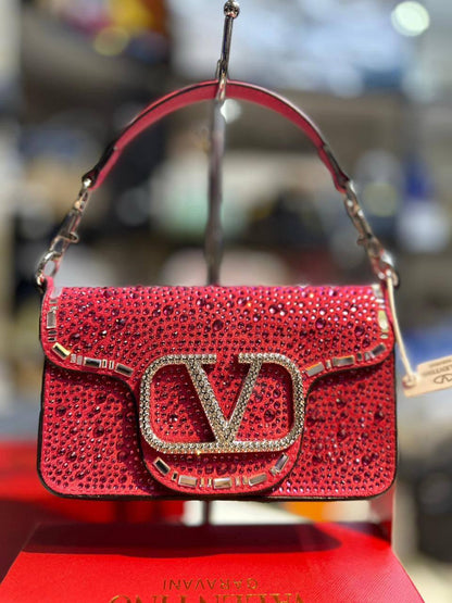 Valentino
115 dhs❣️

with box
🎁🎁🎁

Zain90
♥️♥️♥️