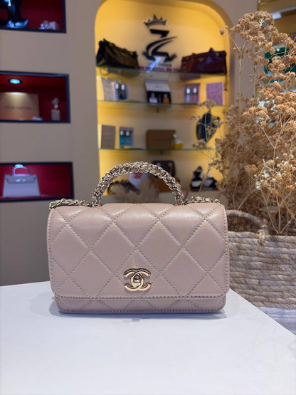 Chanel
100 dhs💓

Zain158
♥️♥️♥️
