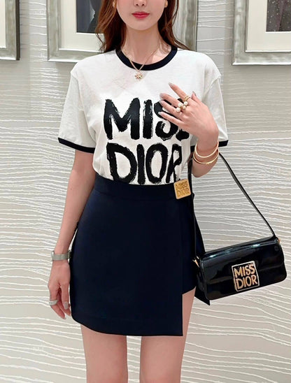 MISS DIOR 
HIGH QUALITY
 OFFER WITH BOX 
75 dhs🇦🇪🇦🇪

Zain295
♥️♥️♥️