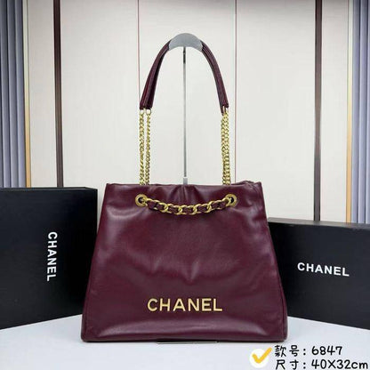 Chanel
100 dhs✅

Zain72
♥️♥️♥️