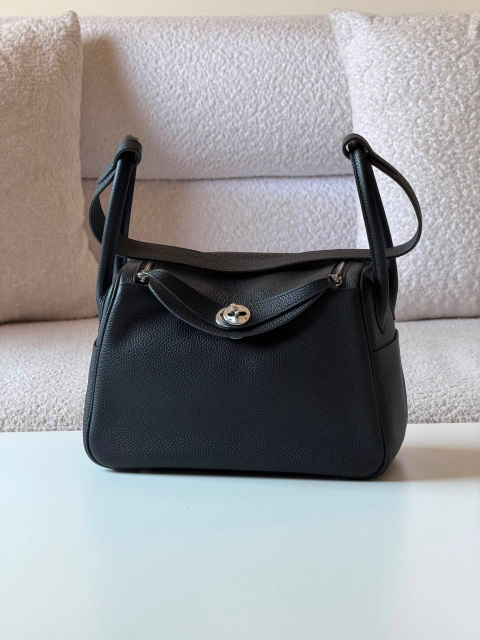 Hermes Lindy 26cm💕super master quality😍with box❤️
460 dhs💓

Zain52
♥️♥️♥️