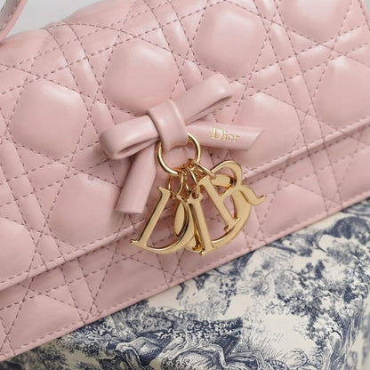 Dior ᴄᴀɴɴᴀɢᴇ ʙᴏᴡ
ʟᴀᴍʙsᴋɪɴ ʟᴇᴀᴛʜᴇʀ ʙᴀɢ
ᴡɪᴛʜ ɢᴏʟᴅ ᴄʜᴀɪɴ sᴛʀᴀᴘ
sɪᴢᴇ : 22 cm
ᴡɪᴛʜ BOX

110 dhs✅

Zain31
♥️♥️♥️