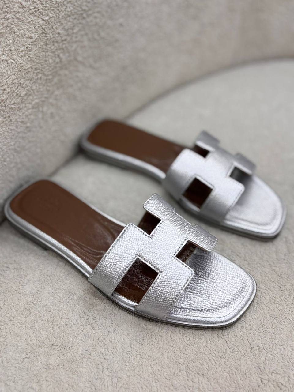 Hermes 
100 dhs✅
Size 36-42

Zain55
♥️♥️♥️