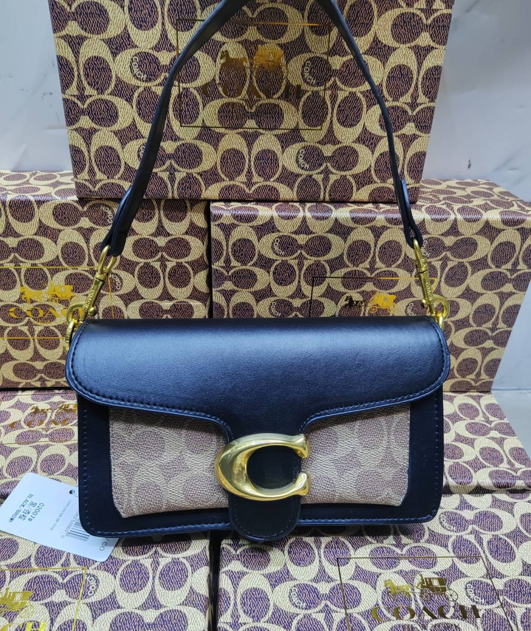 Coach

withbox 
🎁🎁🎁

100 dhs💓

Zain143
♥️♥️♥️