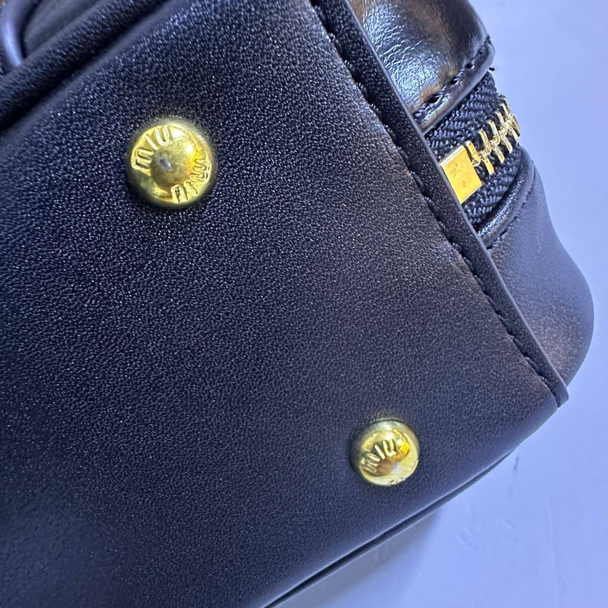 MIU MIU 

COPY ONE 
RESTOCK

 WITH BOX 
230 dhs🇦🇪🇦🇪

Zain295
♥️♥️♥️