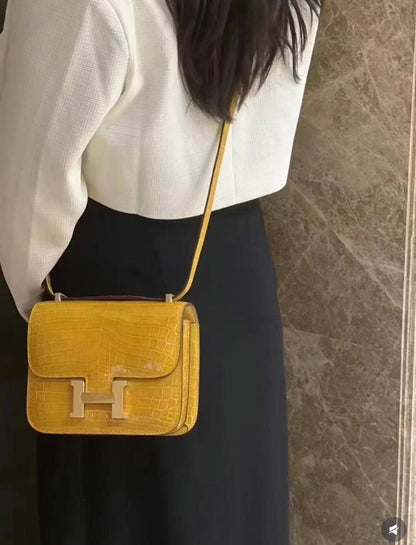 HERMES 

NEW CAME 
GOOD QUALITY 

WITH BOX 
110 dhs🇦🇪🇦🇪

Zain295
Zain39
♥️♥️♥️