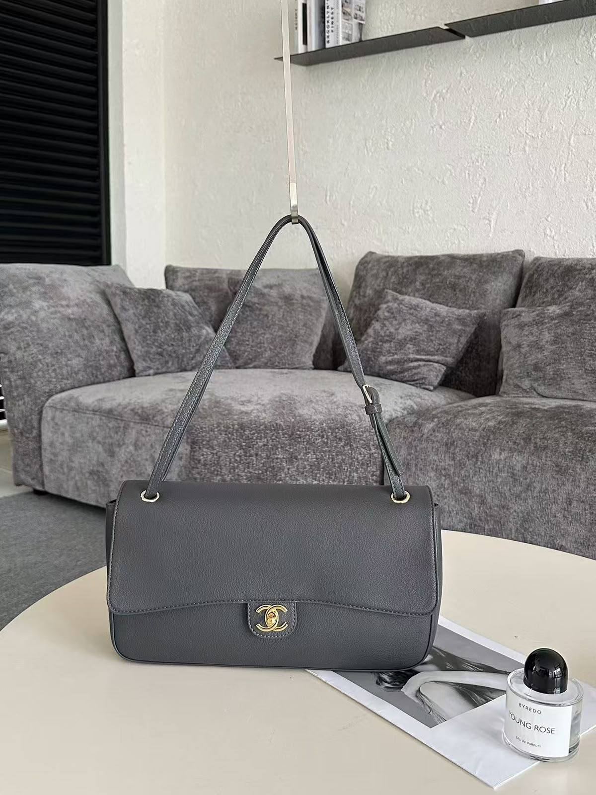 Chanel

120 dhs

33 cm

Zain143
♥️♥️♥️