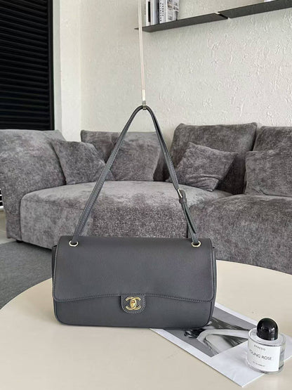 Chanel

120 dhs

33 cm

Zain143
♥️♥️♥️