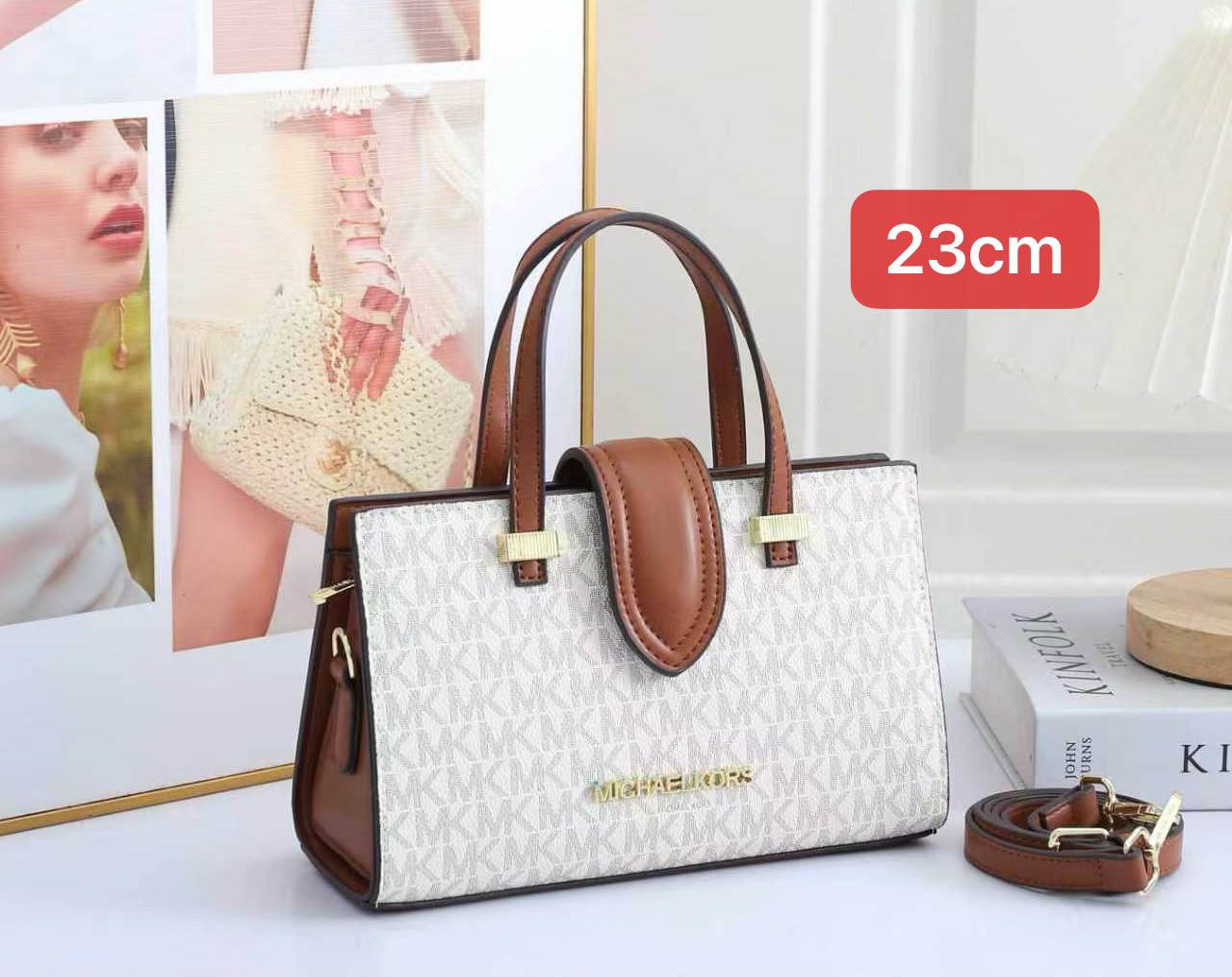 MIX BRANDS 

23CM STOCK ✨👆🏾


WITH BOX 


100dhs🇦🇪🇦🇪

Zain168
♥️♥️♥️