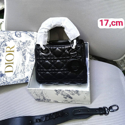 Dior
105 dhs✅
with box

Zain26
♥️♥️♥️