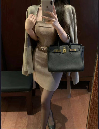 HERMES BIRKIN 
30CM NEW CAME 

GOOD QUALITY 

115 dhs🪙🖤
30CM

Zain39
♥️♥️♥️