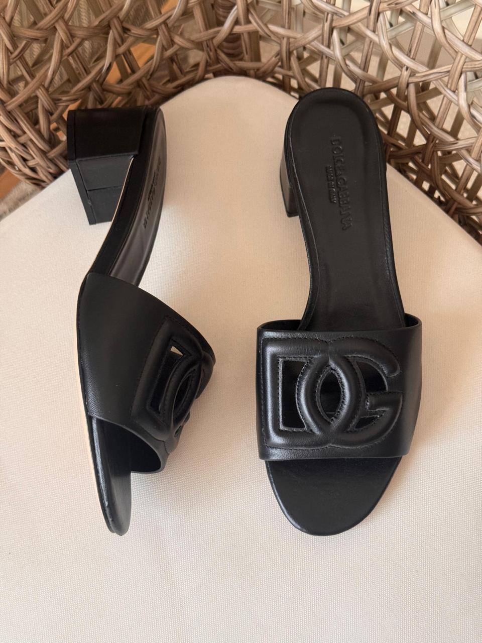 🩶 D&G 🩶
✨ New Collection
👠 36–41
💎 Premium Quality
🔥 Super Master
400 dhs💓

Zain198
♥️♥️♥️
