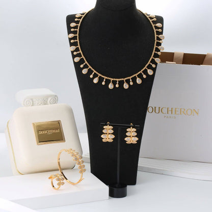 BOUCHERON SET😍
Necklace ❤️‍🔥
Earring 🐦‍🔥
Bangle 🦋
Ring 💍 available size👇
6,7,8,9
Master quality 💯

With normal boxes 📦 
330 dhs🇦🇪🇦🇪

With good box 🗃️ 
345 dhs 🇦🇪🇦🇪

Zain216
♥️♥️♥️
