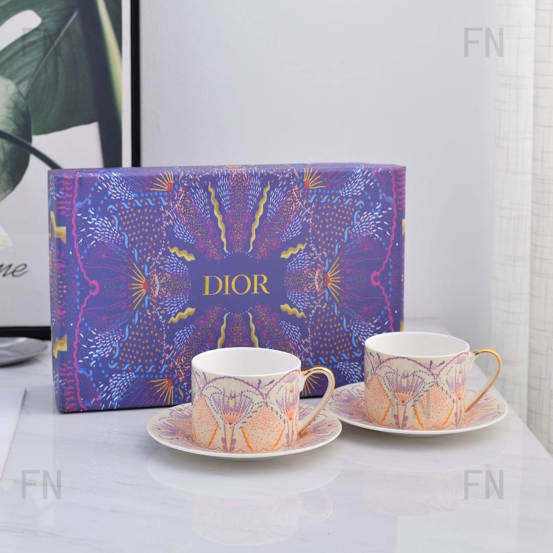 Branded mugs set

130 dhs 
set 4 pc 

with box🎁🎁🎁

Zain205
♥️♥️♥️