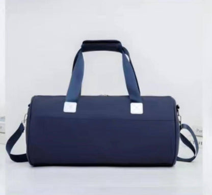 OFFER 🥰
LACOSTE GYM BAG 
55 dhs✅

Zain40
♥️♥️♥️