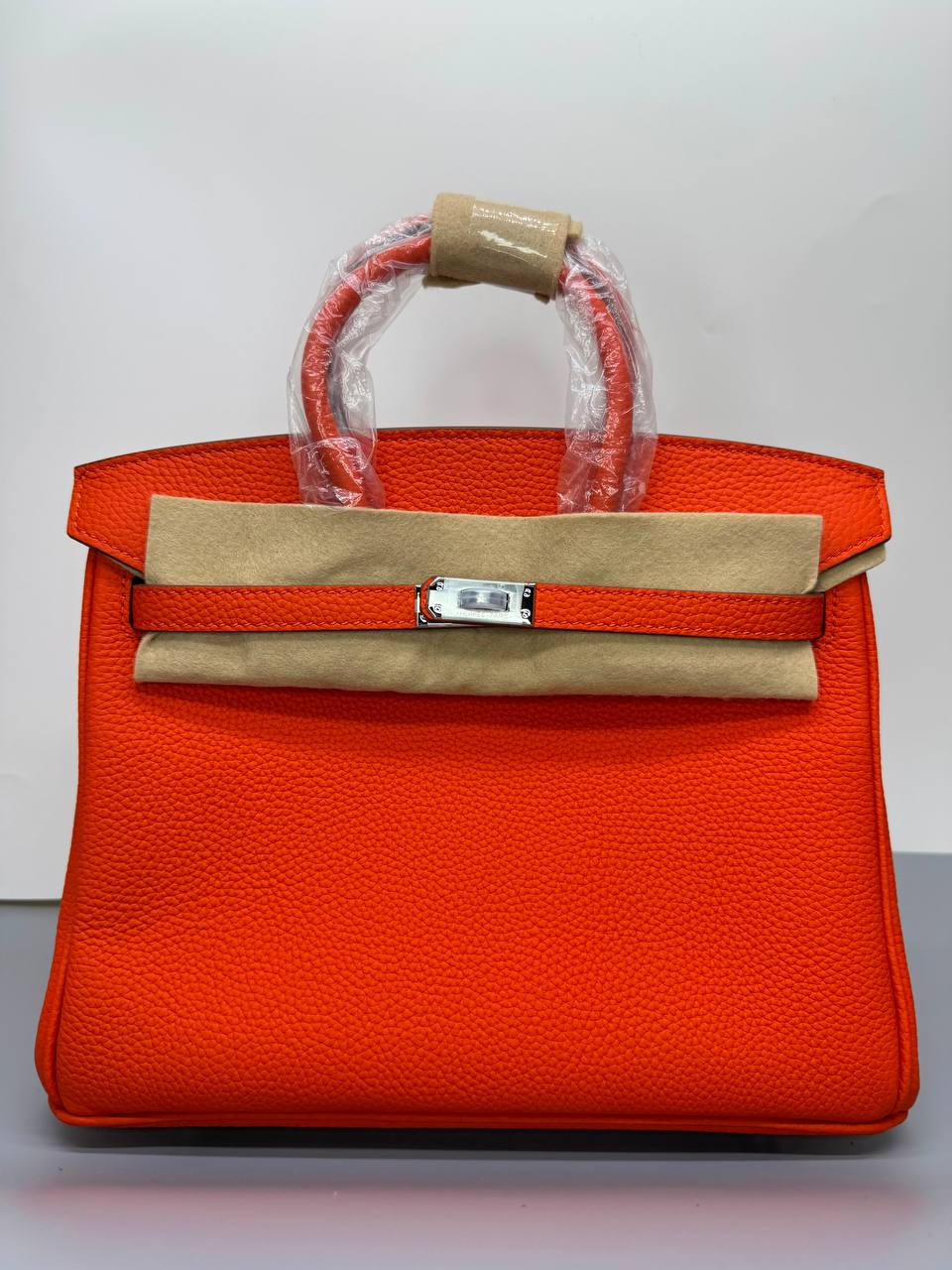 Hermes 
Master❣️❣️
25cm 380 dhs🇦🇪🇦🇪
30cm  410 dhs🇦🇪🇦🇪

Zain141
♥️♥️♥️