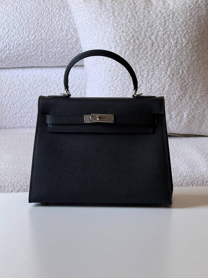 Hermes
kelly epsom 28cm💥Master quality ✅

with box📦
🎁🎁🎁

420 dhs💓

Zain52
♥️♥️♥️