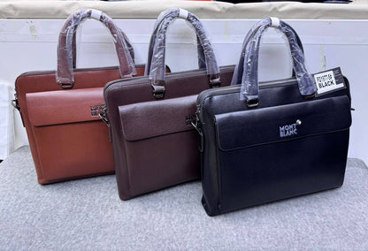 laptop bag 
size:38 
115 dhs❣️

Zain114
♥️♥️♥️