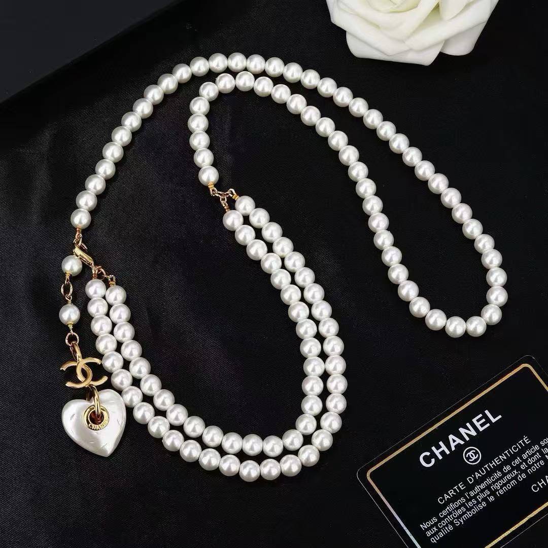 *CHANEL❤️‍🔥*
Necklace🦋
Master quality 💯
With normal boxes 🗃️ 
140 dhs🇦🇪🇦🇪

With master box 📦 
170 dhs🇦🇪🇦🇪

Zain216
♥️♥️♥️