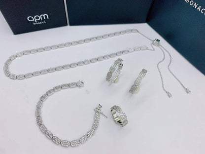 APM
SET 💫✨💥
NECKLACE BRACELET EARRINGS RING
WITH GOOD BOX AND PAPER BAG 🎁🛍️
MASTER COPY

Zain89
♥️♥️♥️