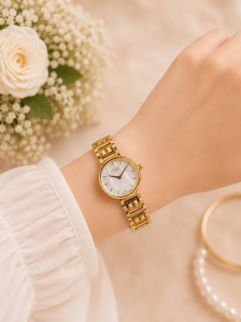 FENDI LADY
240 dhs🇦🇪🇦🇪

Zain304
♥️♥️♥️