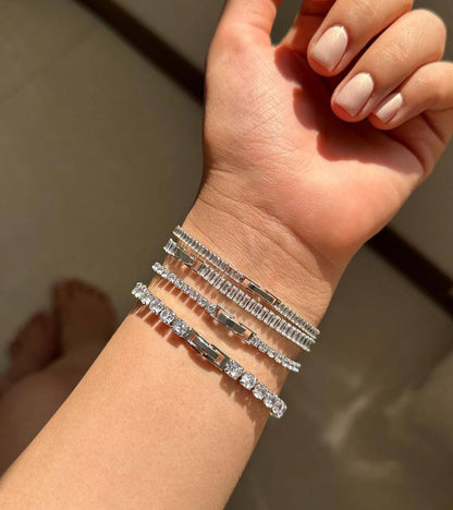 Tennis Set* 🌺
Necklace
Bracelet 

80 dhs🪙💚 normal box 📦

Zain48
♥️♥️♥️