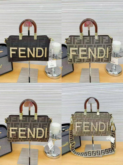 Fendi
23*15*9cm
65 dhs🪙🌨️

Zain17
♥️♥️♥️