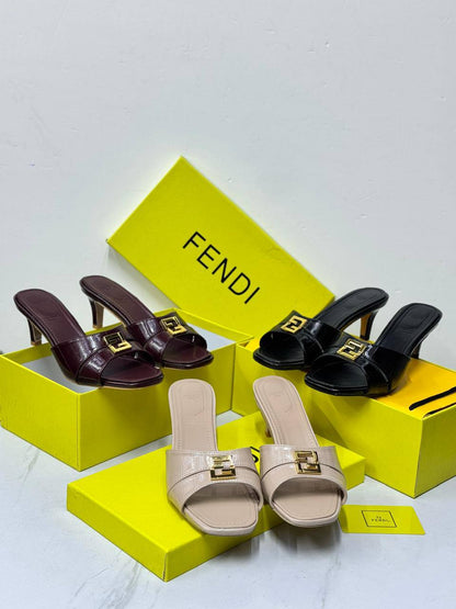 FENDI 
SIZE 36-41
110 dhs✅

Zain21
♥️♥️♥️