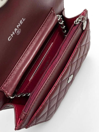 Chanel
High quality 
With box 
100 dhs✅

Zain50
♥️♥️♥️