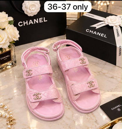 𝗖𝗛𝗔𝗡𝗘𝗟

𝐁𝐢𝐠 𝐝𝐢𝐬𝐜𝐨𝐮𝐧𝐭𝐬 🔥🔥
𝐇𝐢𝐠𝐡 𝐪𝐮𝐚𝐥𝐢𝐭𝐲💯 
𝐒𝐢𝐳𝐞 mention in the picture 

90 dhs🇦🇪🇦🇪

Zain86
♥️♥️♥️