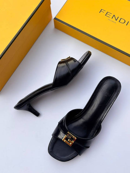 FENDI 
120 dhs✅
Size 36-42

Zain30
♥️♥️♥️
