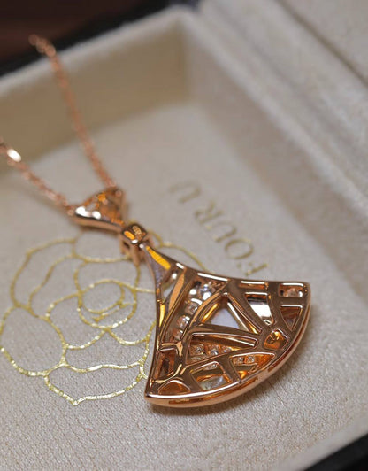 Bvlgari necklace
Master quality 

*50* AED normal box 📦

Zain48
♥️♥️♥️