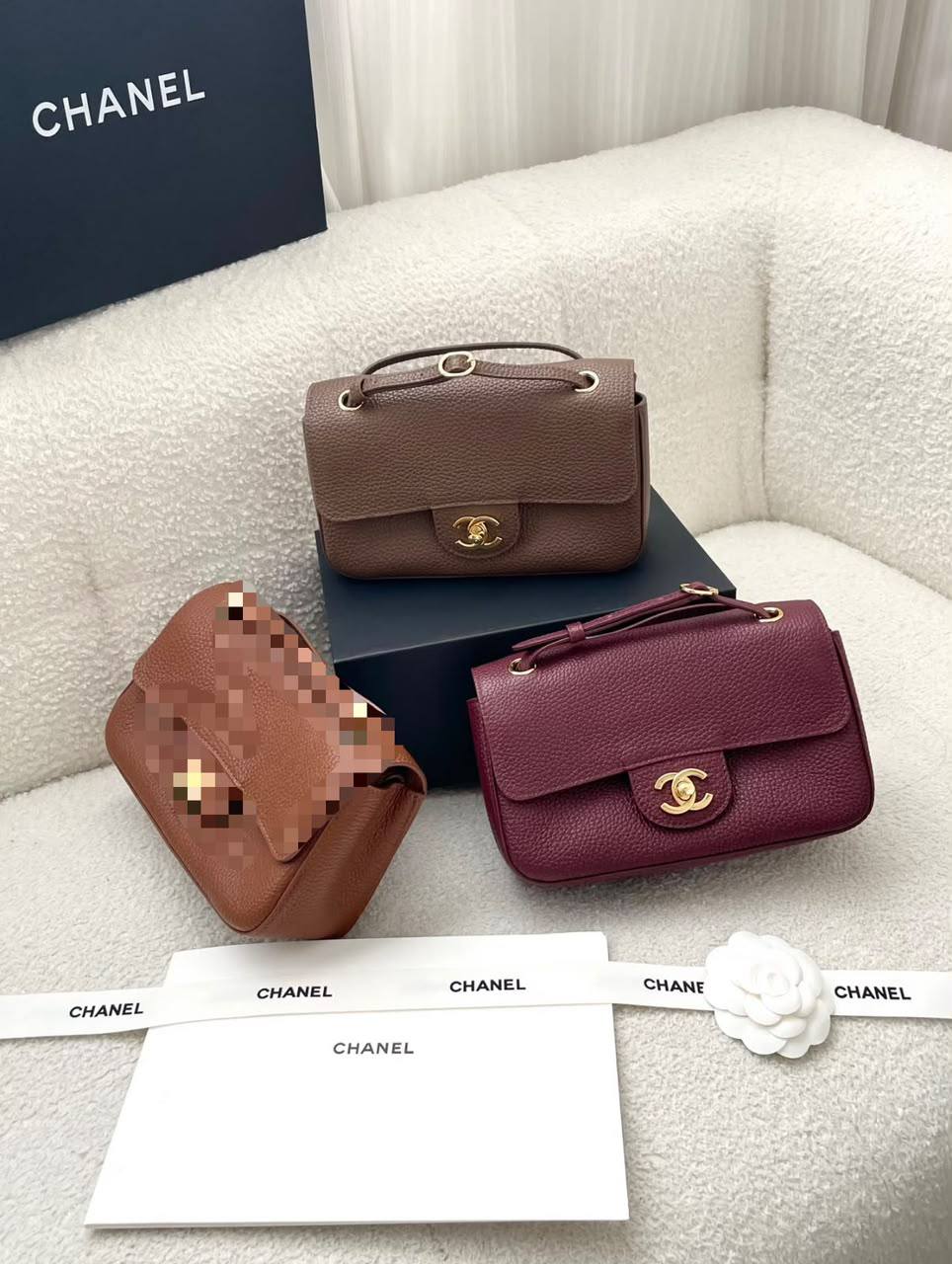 Chanel

240 dhs 

Zain134
♥️♥️♥️