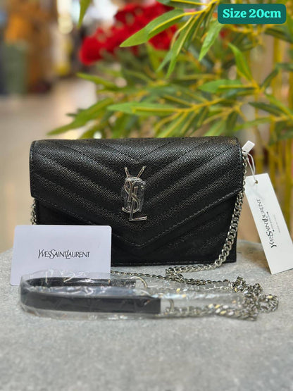 YSL
Good quality 
with box 🎁🎁🎁

85 dhs❣️

Zain186
♥️♥️♥️