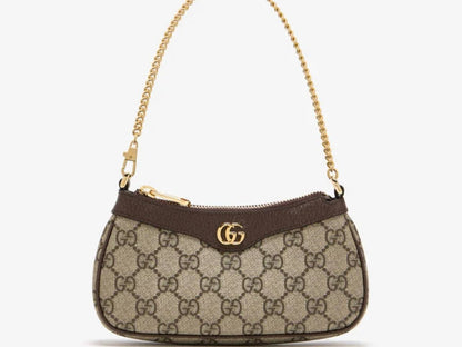 Gucci

90 dhs🇦🇪🇦🇪

with box
size 19cm

Zain26
♥️♥️♥️