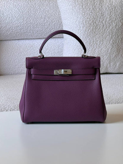 Hermes
kelly 28cm💥Master quality ✅with box📦
470 dhs✅

Zain52
♥️♥️♥️