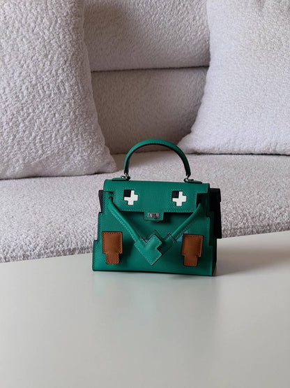 Hermes
kelly doplex 22cm💥Master quality ✅

with box📦
🎁🎁🎁

380 dhs❣️

Zain52
♥️♥️♥️