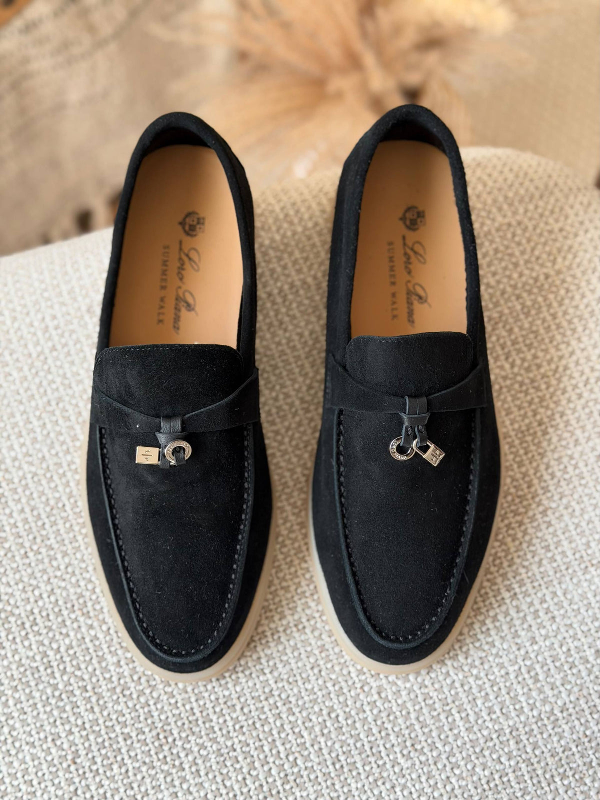 LORO PIANO

✨ new Collection
👠 36–41
💎 Premium Quality
🔥 Super Master
💰 430 dhs🇦🇪🇦🇪

Zain198
♥️♥️♥️