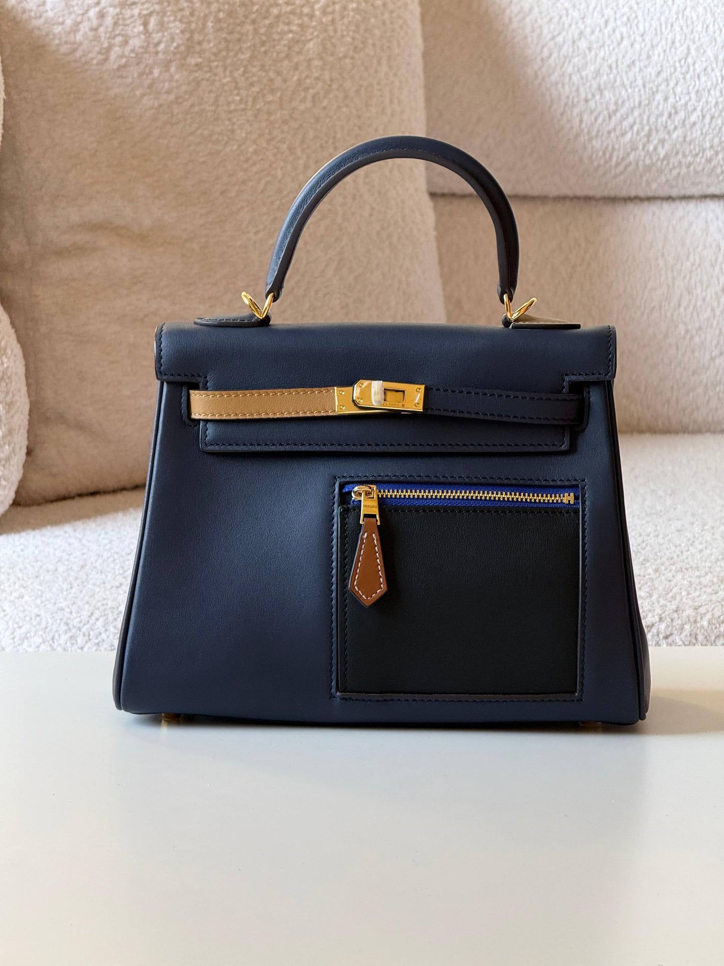 Hermes 


kelly 25cm💕master quality😍

with box❤️

580 dhs❤️💚❤️

Zain52
♥️♥️♥️