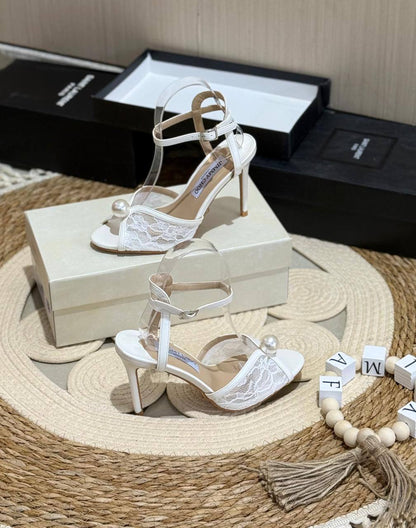 New jimmy choo heel

  Size 36. To 41

130 dhs✅

Zain80
♥️♥️♥️