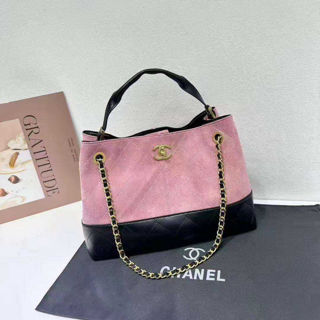 CHANEL
SIZE……….36CM🌷
105 dhs🪙🌨️

Zain244
♥️♥️♥️