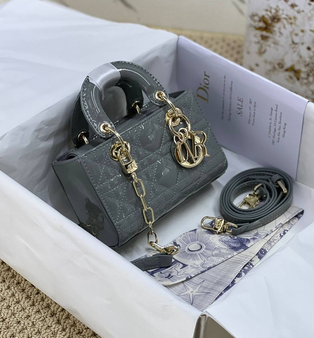 Dior
Master
 17Cm With Box
260 dhs💓

Zain131
♥️♥️♥️