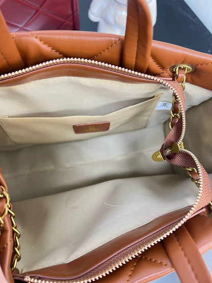 https://t.me/ZCbags/503180?singleCHANEL ᴏɴ ᴛʜᴇ ɢᴏ
ᴛᴏᴘ sʜᴏᴜʟᴅᴇʀ ʜᴀɴᴅʙᴀɢ
ᴍᴀᴛᴇʟᴀssᴇ ǫᴜɪʟᴛᴇᴅ ʟᴇᴀᴛʜᴇʀ
ɢᴏʟᴅ ᴄʜᴀɪɴ ʜᴀʀᴅᴡᴀʀᴇ
sɪᴢᴇ: 32 cm

70 dhs✅

Zain31
♥️♥️♥️